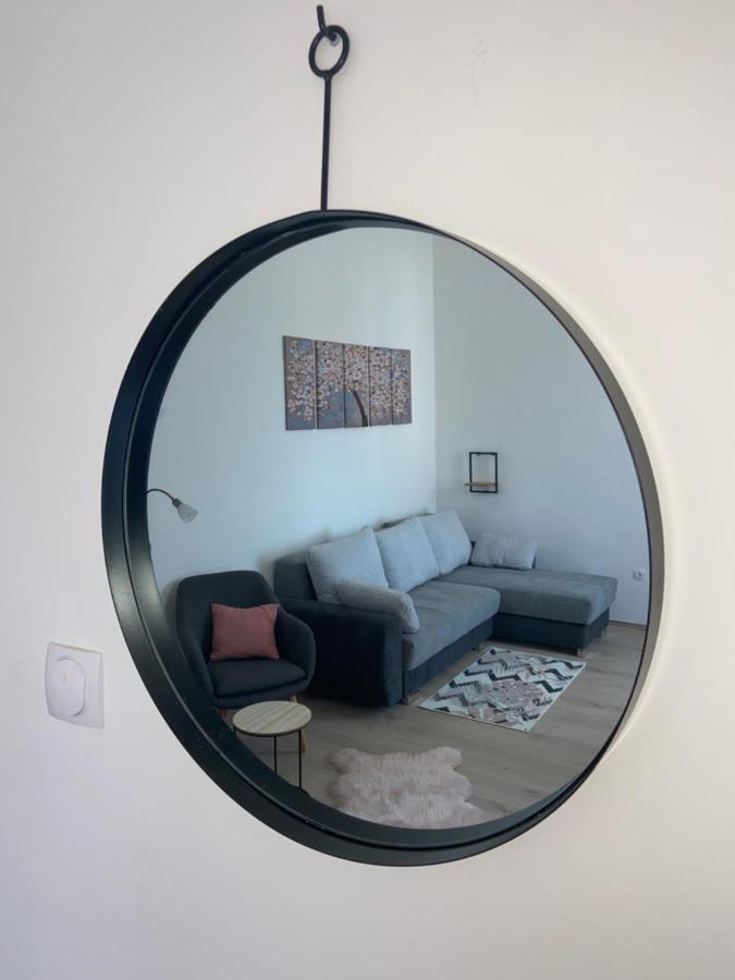 Rad-Var Apartmanhaz Eger Bagian luar foto