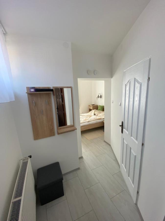 Rad-Var Apartmanhaz Eger Bagian luar foto